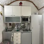 La Grotta *